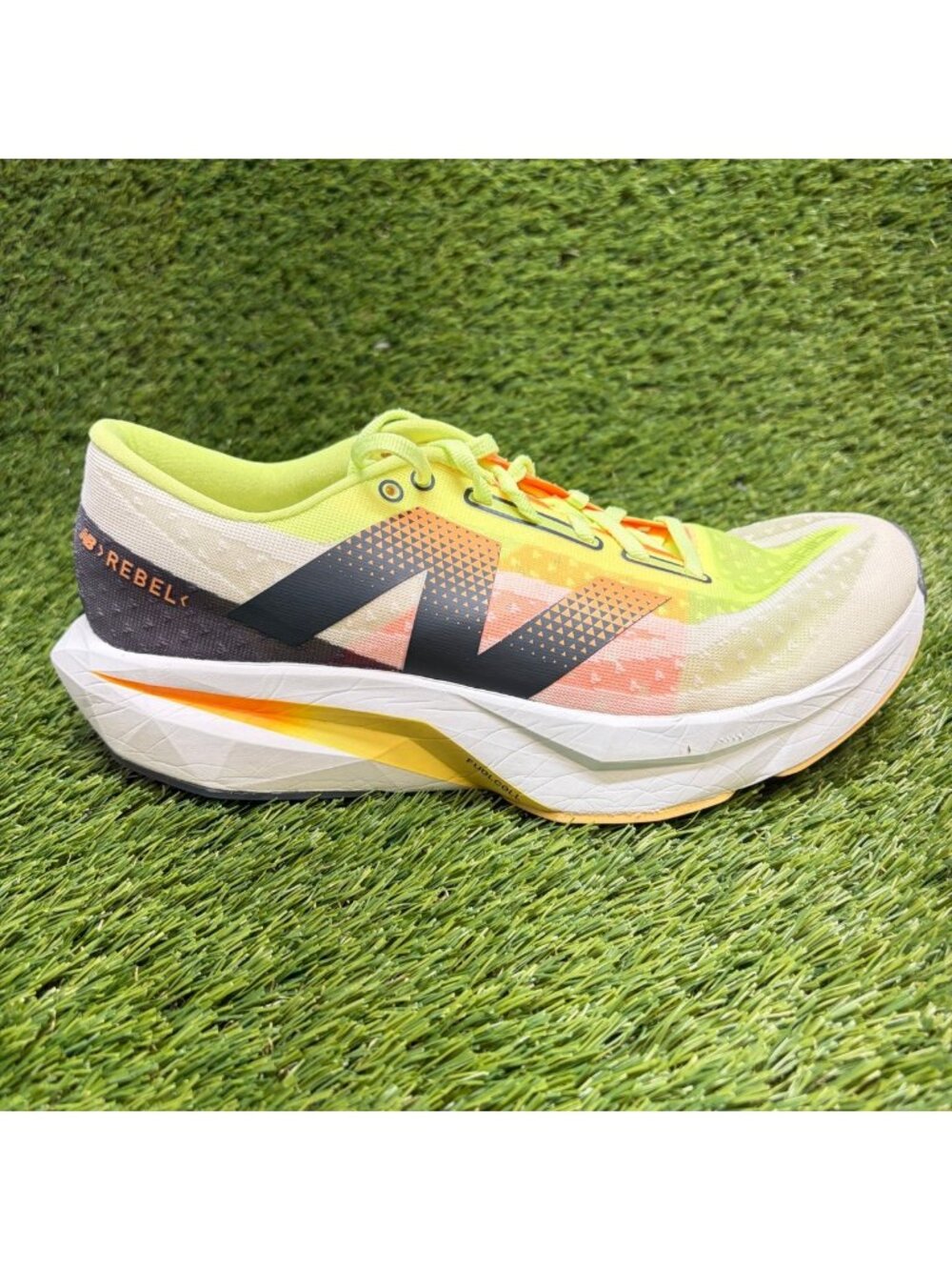 New Balance FuelCell Rebel V4 Womens Size 10 White Lime Running Shoes Sneakers